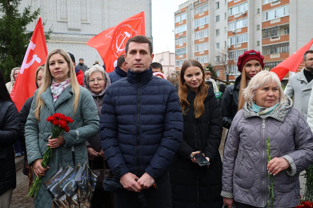 Обновленный памятник Ленину открыли в торжественной обстановке в Зеленодольске