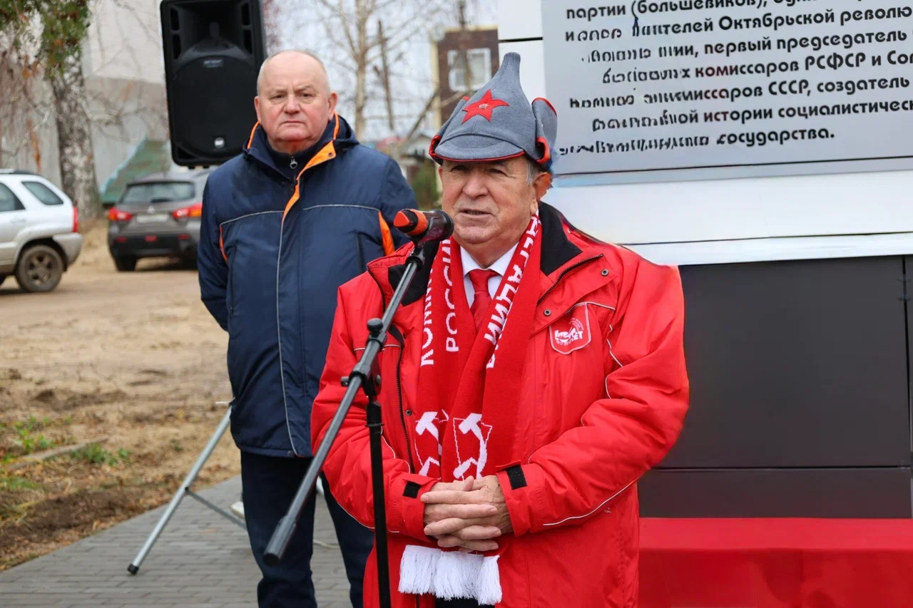 Обновленный памятник Ленину открыли в торжественной обстановке в Зеленодольске