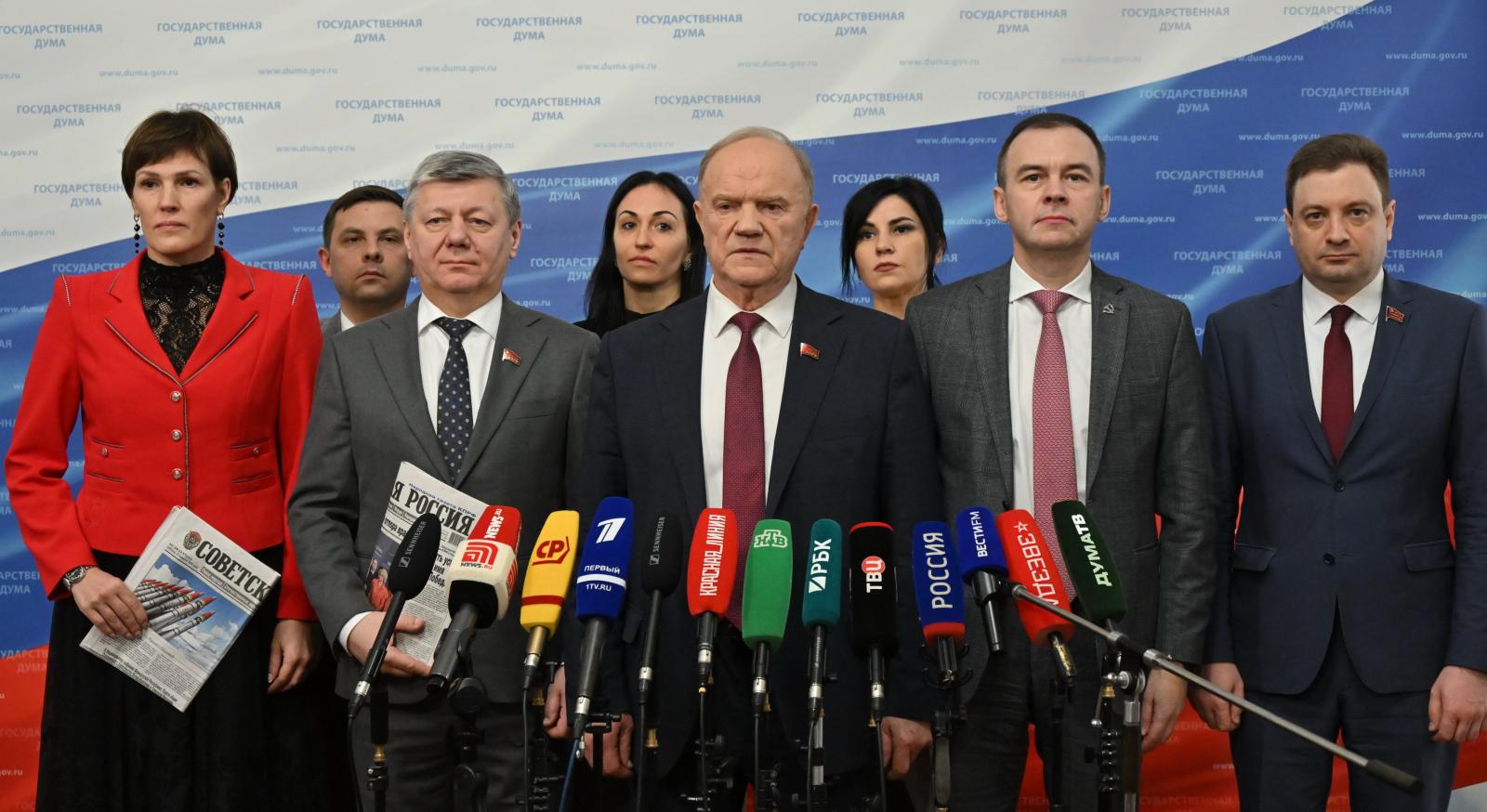 11 марта Председатель ЦК КПРФ Геннадий Зюганов выступил перед журналистами во время пресс-подхода, предваряющего пленарное заседание Госдумы