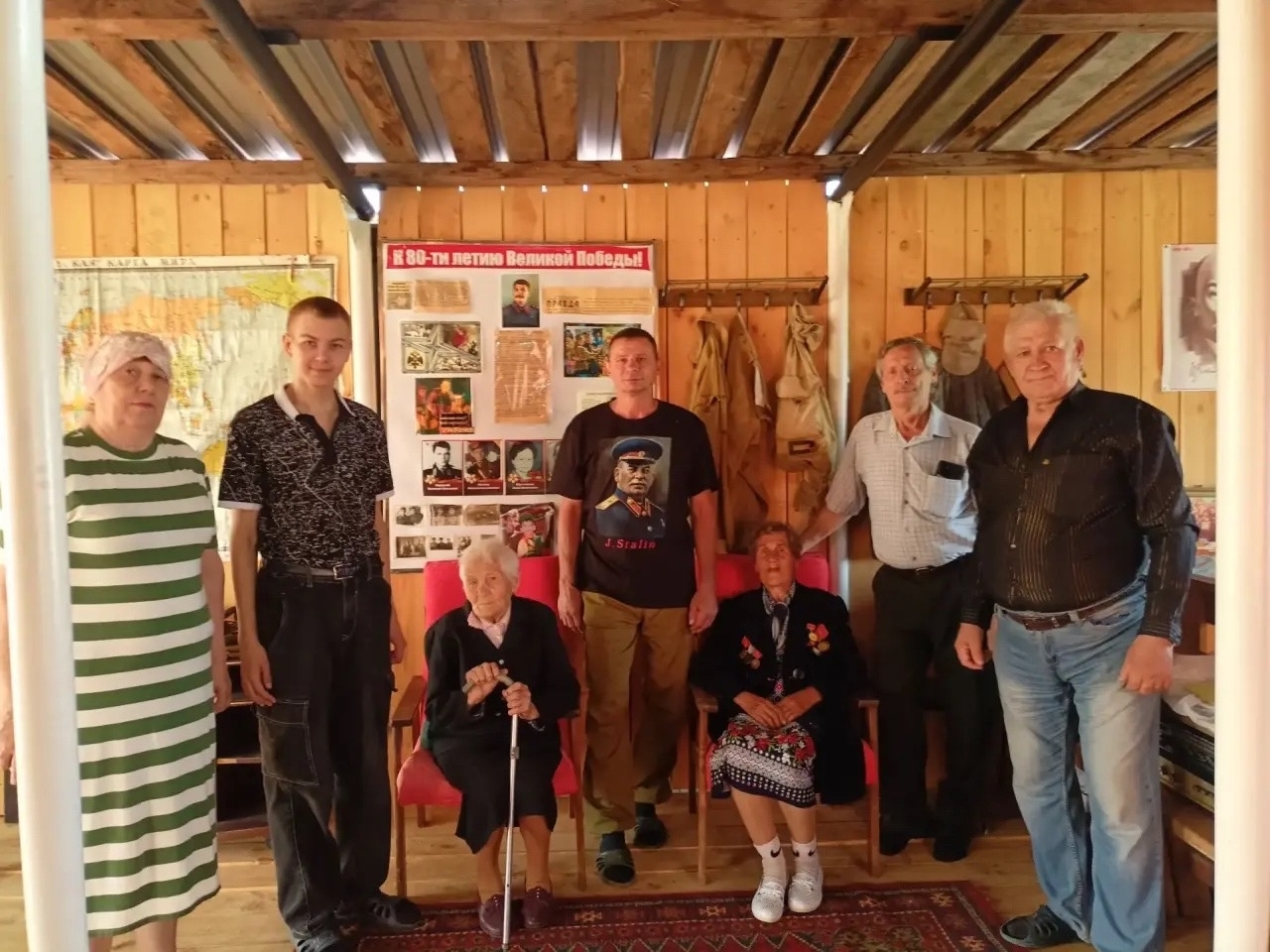 Лениногорские коммунисты поздравили активную сторонницу КПРФ с 92-летием